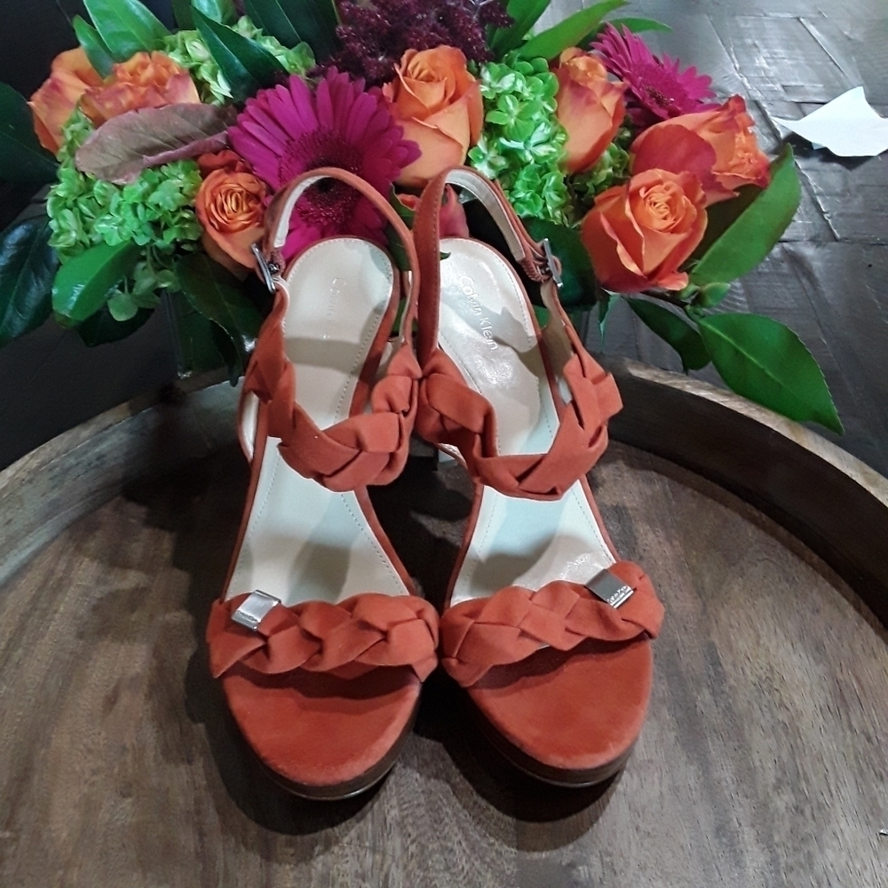 Calvin Klein | Licia braided burnt orange heels